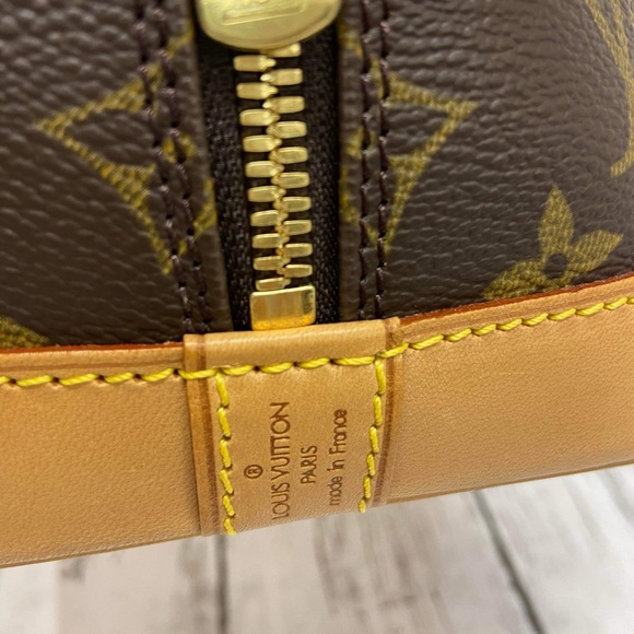 Louis Vuitton Alma Pm - Picture 12 of 15